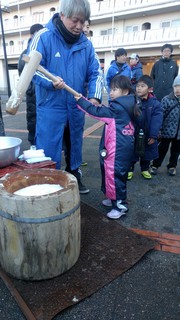18_餅つき_180120_0010.jpg